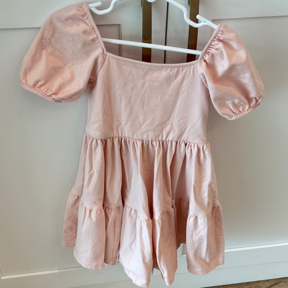 Alice + Ames Juliet dress in Blush Pink. Size 4